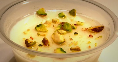 Mouhalabia libanaise aux pistaches — dessert oriental Montévrain